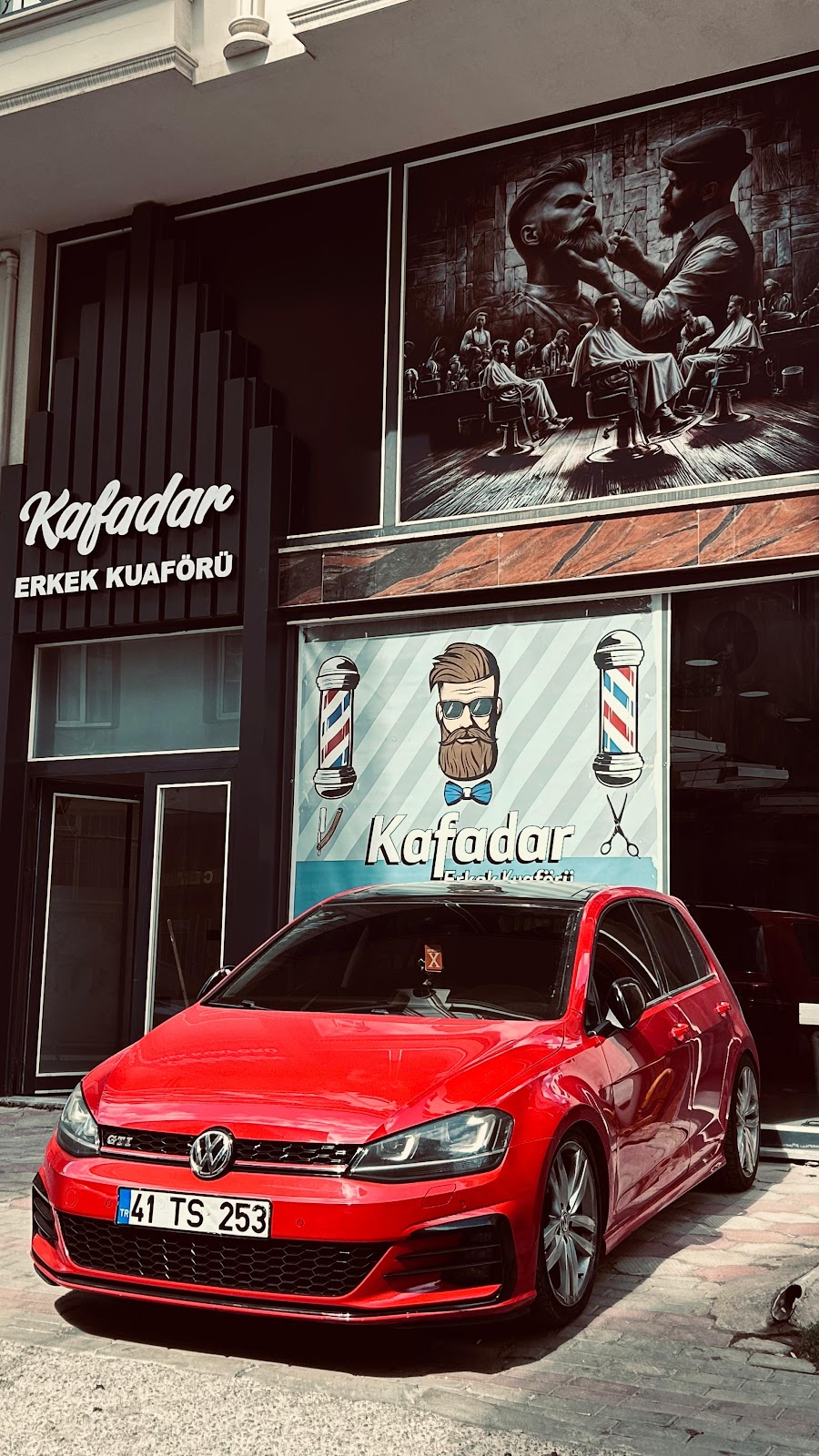 Kafadar Erkek Kuaförü